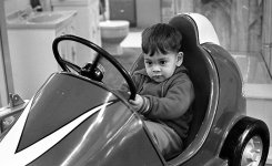 Henry in Race Car Nov 1971-100dpi.jpg