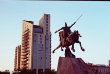 r001-007.jpg