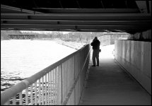 20070400-b02-25--randy-gard-underpass-bridge-pc.jpg