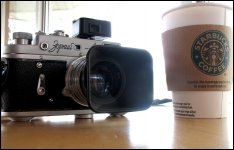 20060629-001g--zorki-4-starbucks-port-credit.jpg