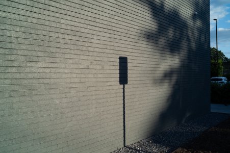 ParkingSign-1.jpg