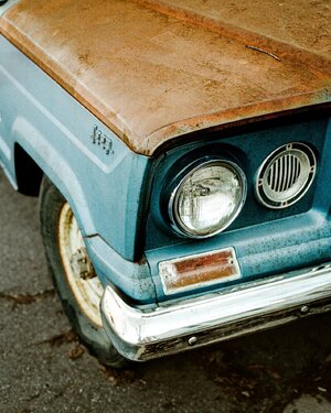 Jeep Wagoneer - Del Ray ALX - Mar 2026 - Contax G1 - 45mm f2 Planar - Fujicolor 400.jpg
