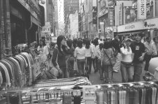 Myeong-dong shoppers 13.jpg