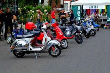 08.24.14.xe1.56.1.2.attack of the vespas.sm.jpg