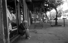 esperando la carroza small cleaned.jpg