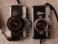 Leica M3 vs Olympus OM-2n b sm.jpg
