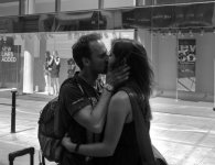 The Kiss_South King Street_13_07_11.jpg