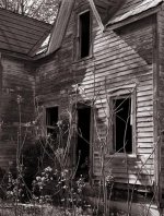 abandoned-house-3 (Medium).jpg