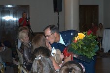 Tim and Kathy kiss.jpg