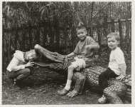 Brittany, Jojo, Deven Alligator.jpg