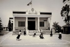 Tib M Young monks playing football 1a.JPG