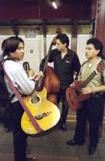 mariachi1.jpg