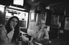 Art's on the left..jpg