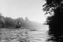 boat_gray_small.jpg