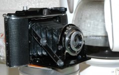Camera_and_coffee_03_8x6.JPG