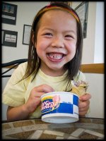 olivia_icecream_050809_18.jpg