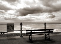 Bench(R).jpg