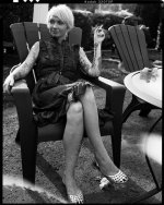 cristina_45_sitting_01.jpg