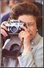 queen with leica (Custom).jpg