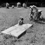 Yashica_MeadorCemetery01b.jpg