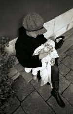 Gracie and S-J in Venice Nov 07.jpg