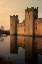 Bodiam_FirstLight.jpg