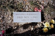 Headstone-01B.jpg