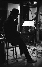 003oct08_blues_m2_46.jpg