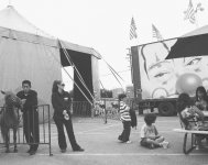 circusvargas2.jpg