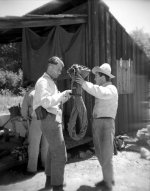 2010-08-21 Tri-X Holga (2)002.jpg