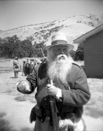 2010-08-21 Tri-X Holga (2)008.jpg