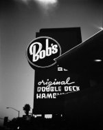 2010-08-21 Tri-X Holga (1)010.jpg