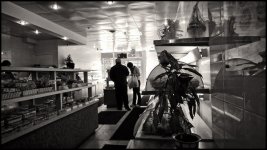 20090103-0157g--ding-dong-bakery-spadina-toronto.jpg