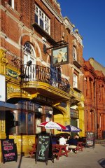 queen's%20head%20ramsgate%20perspective.jpg