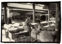 lijiang%20market%20rickshaw%20girl%201.jpg