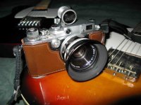 canon 35mm f1.5 and a hood.jpg