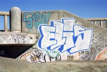 elis,_ocean_bch,_sf_g2_45planar_kodakportra400nc_oct01_.jpg