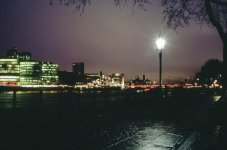 rainy_lamp_600.jpg